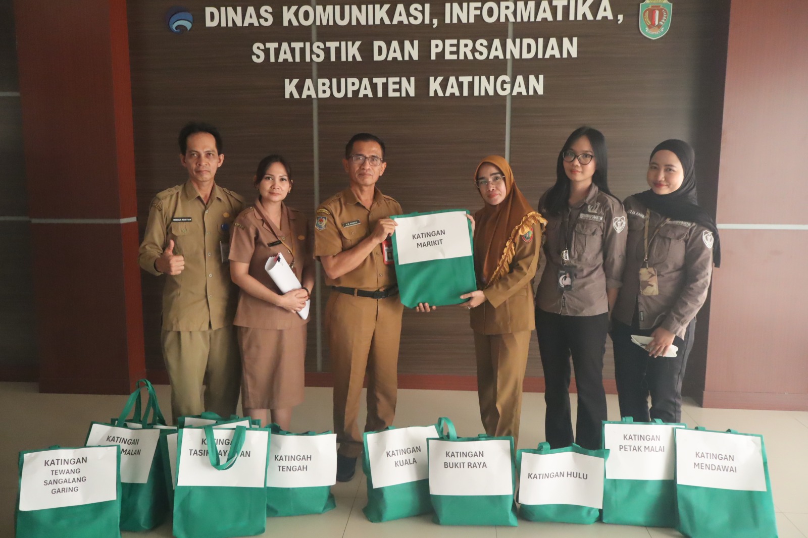 Sebanyak 2.649 Kartu KHBS Disiapkan untuk Penyaluran ke Kecamatan dan Desa di katingan